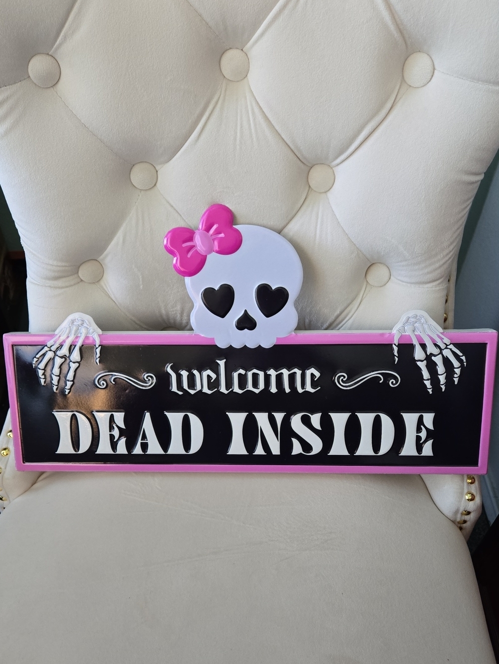 Michaels Halloween 2025 "Welcome Dead Inside" Skull Hanging Sign, NWT - Picture 9 of 10